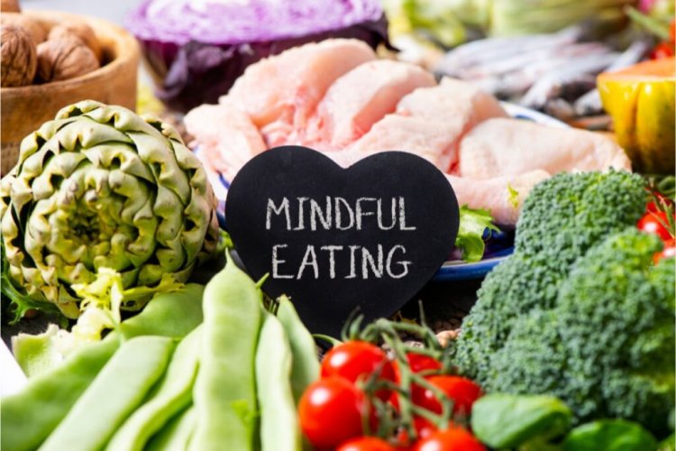 Mindful Eating – Embracing the Art of Eating with Awareness and Gratitude